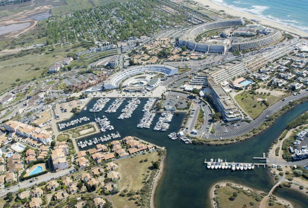 vue aerienne village naturiste