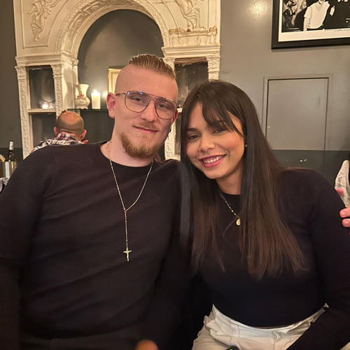 Cyrielle et Matteo de la conciergerie Cap Elite au village naturiste du Cap d’Agde